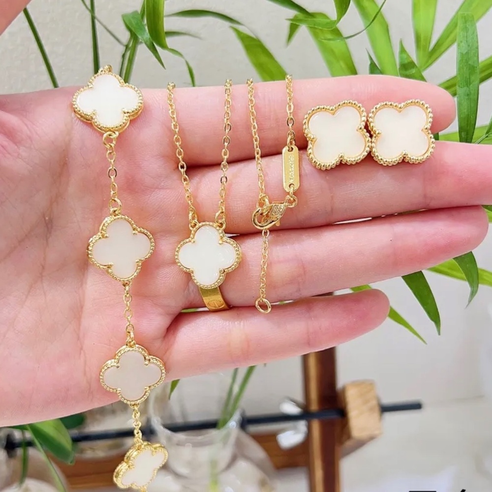 18K Gold Plated White Clover Set